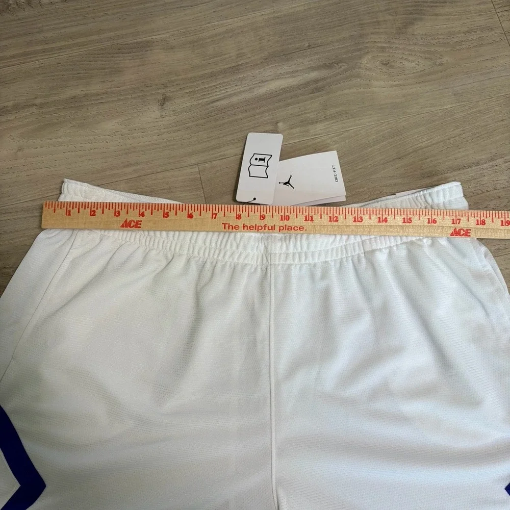 Jordan Jump Man Nike  Women's Standard Fit White 4